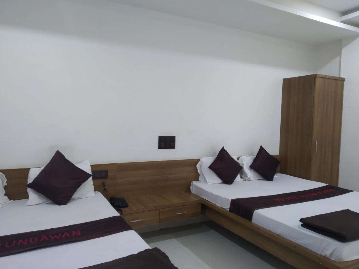 פונה Hotel Vrundavan מראה חיצוני תמונה